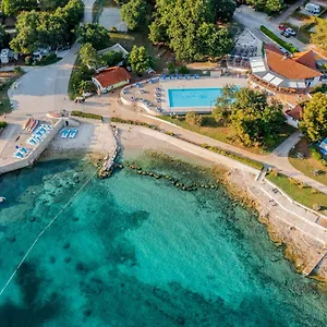 https://fkk-naturist-solaris-residence.in-istria.net